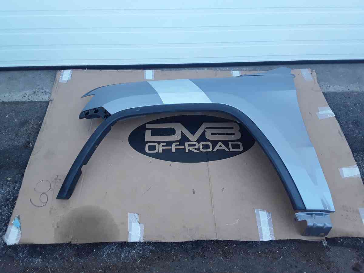 2015 Jeep Cherokee Limited left Front Fender OEM Like New