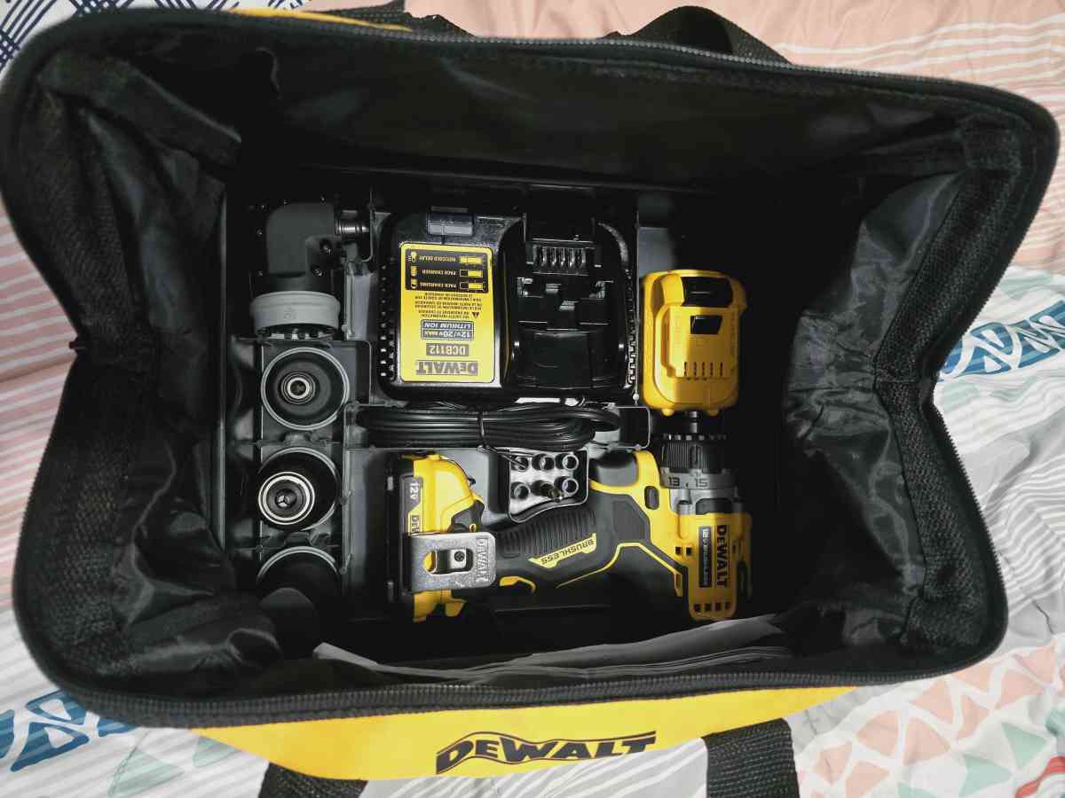 DEWALT drill driver kit