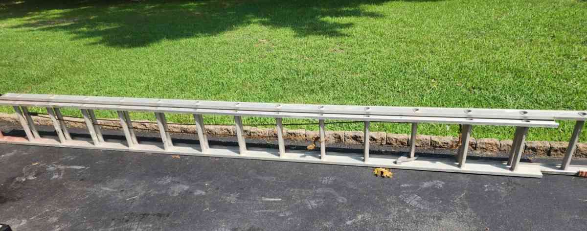 Aluminum Extension Ladder