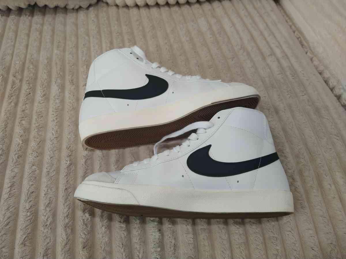 Nike Blazers mens size 11