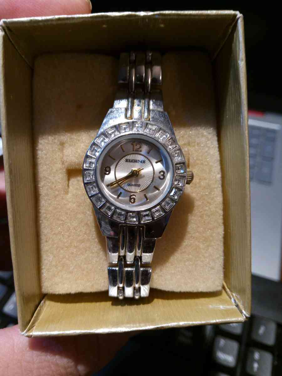 Elgin II quartz watch