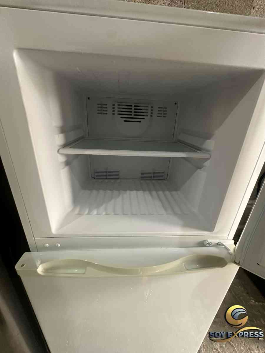 Haier refrigerator top and bottom