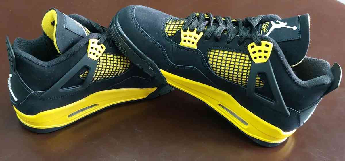 Jordan 4 Thunder all sizes