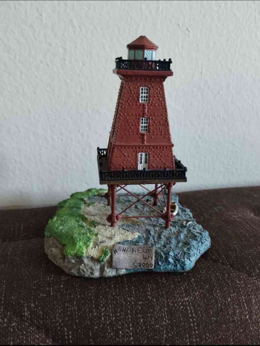 Harbour Lights 530  SOUTHWEST REEF Louisiana Lighthouse  200