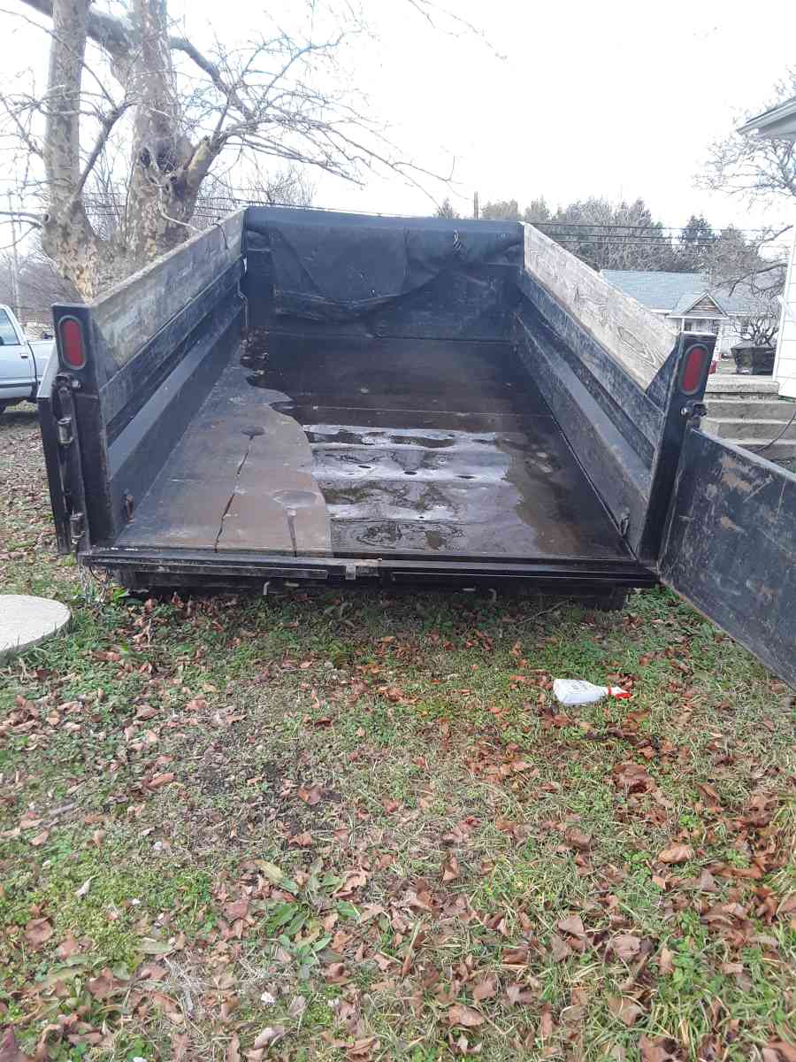 2018 sure track Dump  Trailer Tag along dual Rams  Alxes