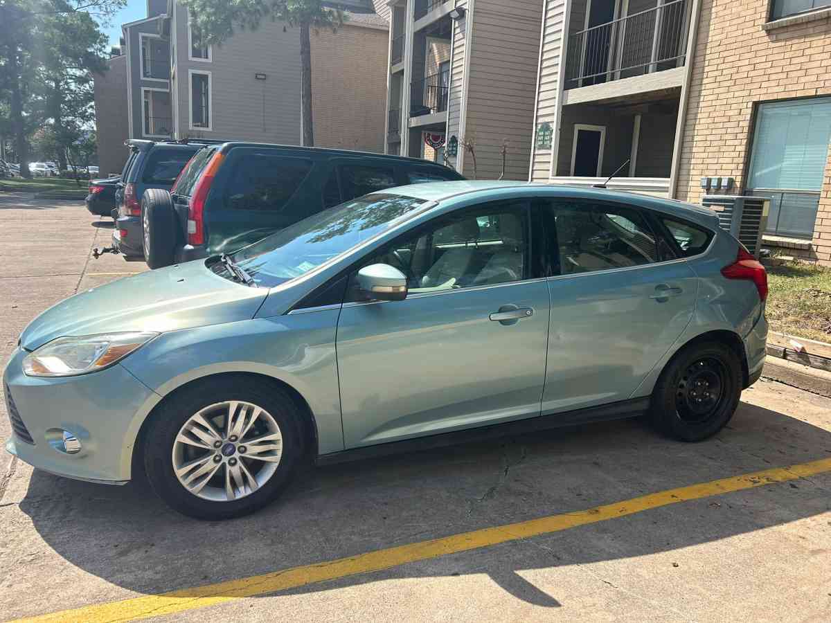 ford cocus hachtback