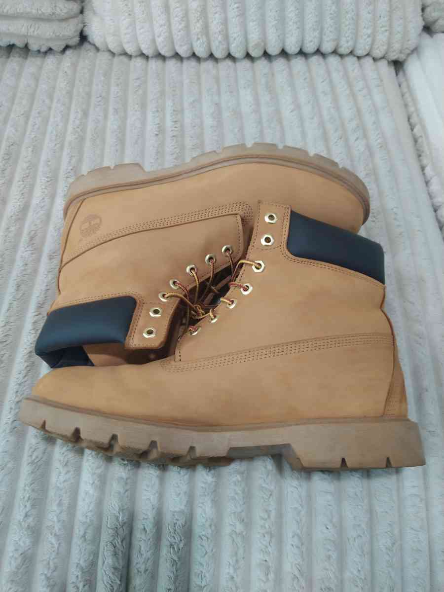 Used Timberland Boots mens size 11
