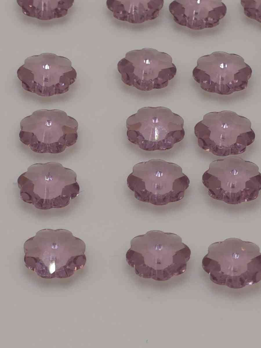 Swarovski 3700 flower 10mm lt amethyst