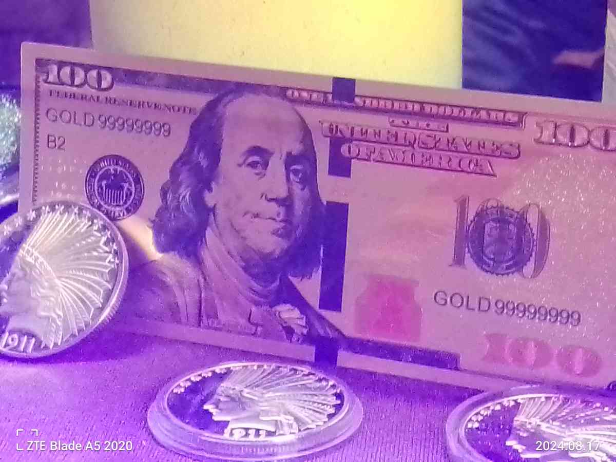 100 dollar bill gold leaf