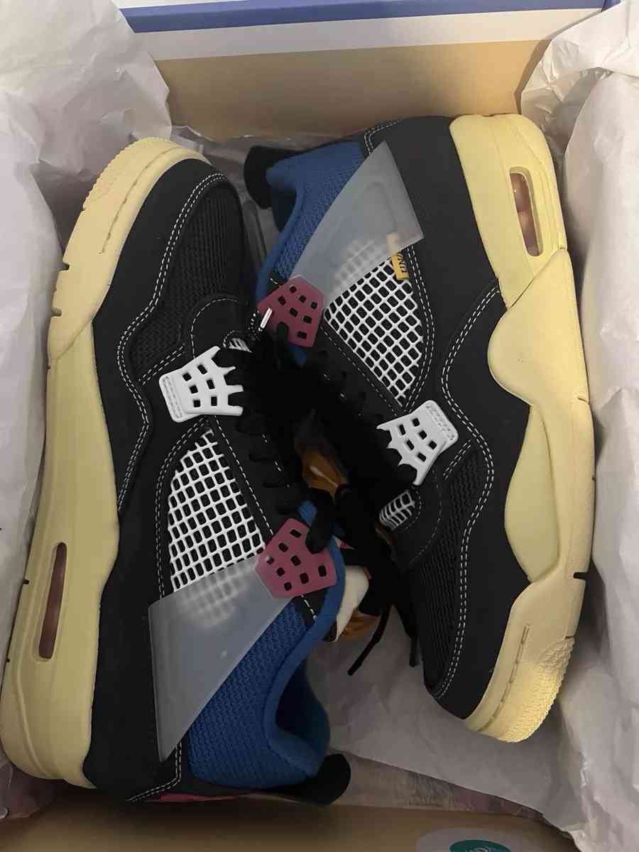 Jordan 4s x Union Off Noir