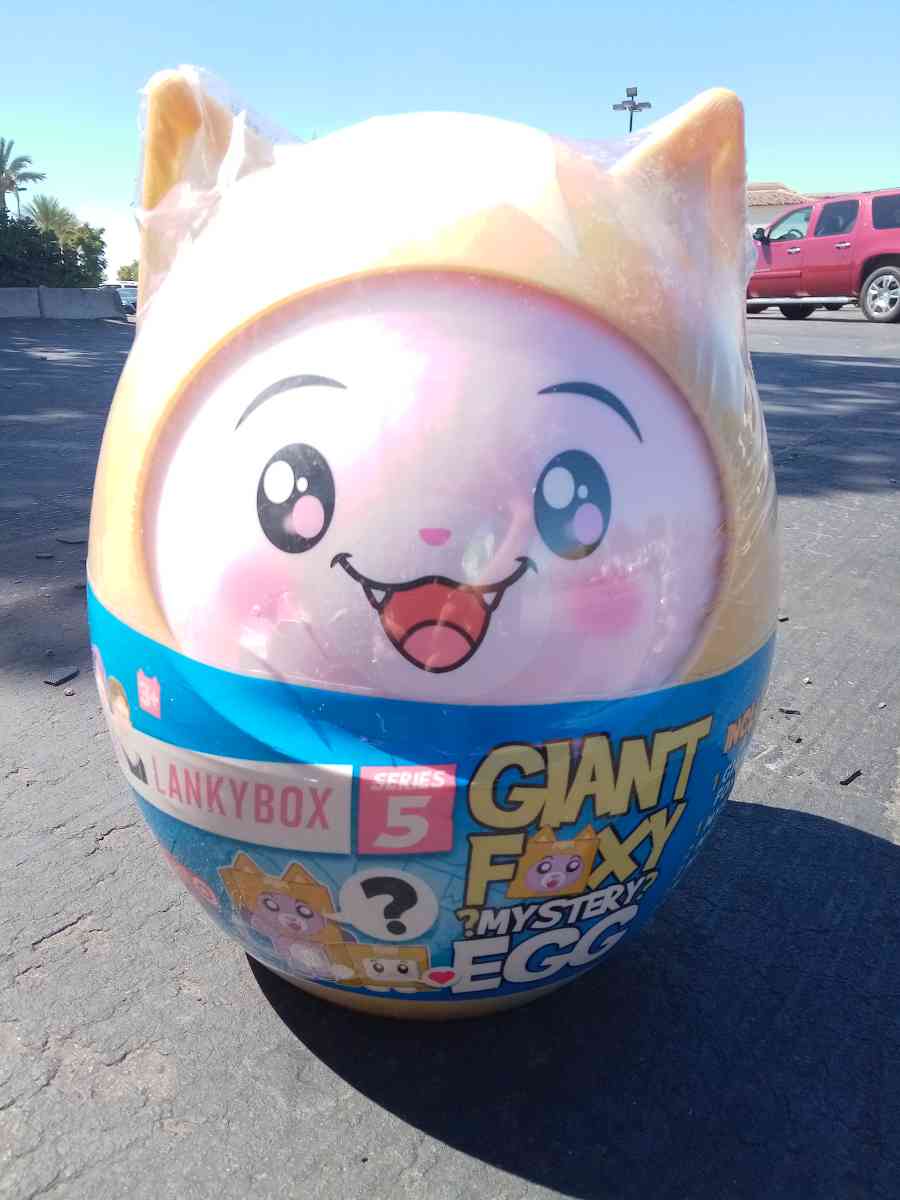 NWTS LANKYBOX SURPRISE EGG