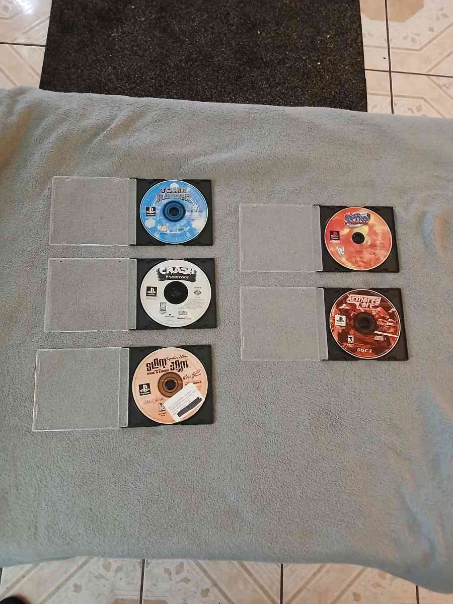 5 PlayStation 1 Loose Games for PlayStation 1