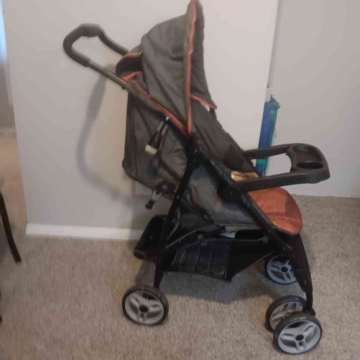 stroller n
