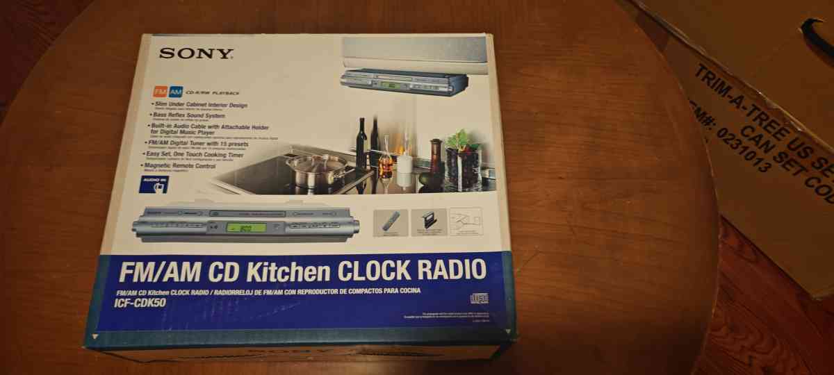 Sony FM AM CD KITCHEN CLOCK RADIO ICFCDK50