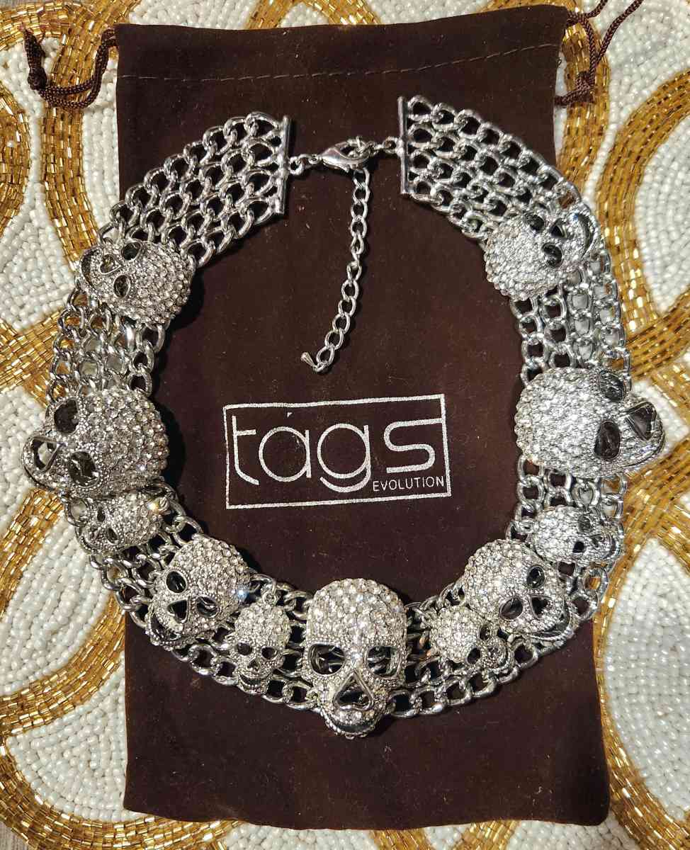 TAGS 11 Skull Swarovski Crystal Rhodium Plated Womens Excl