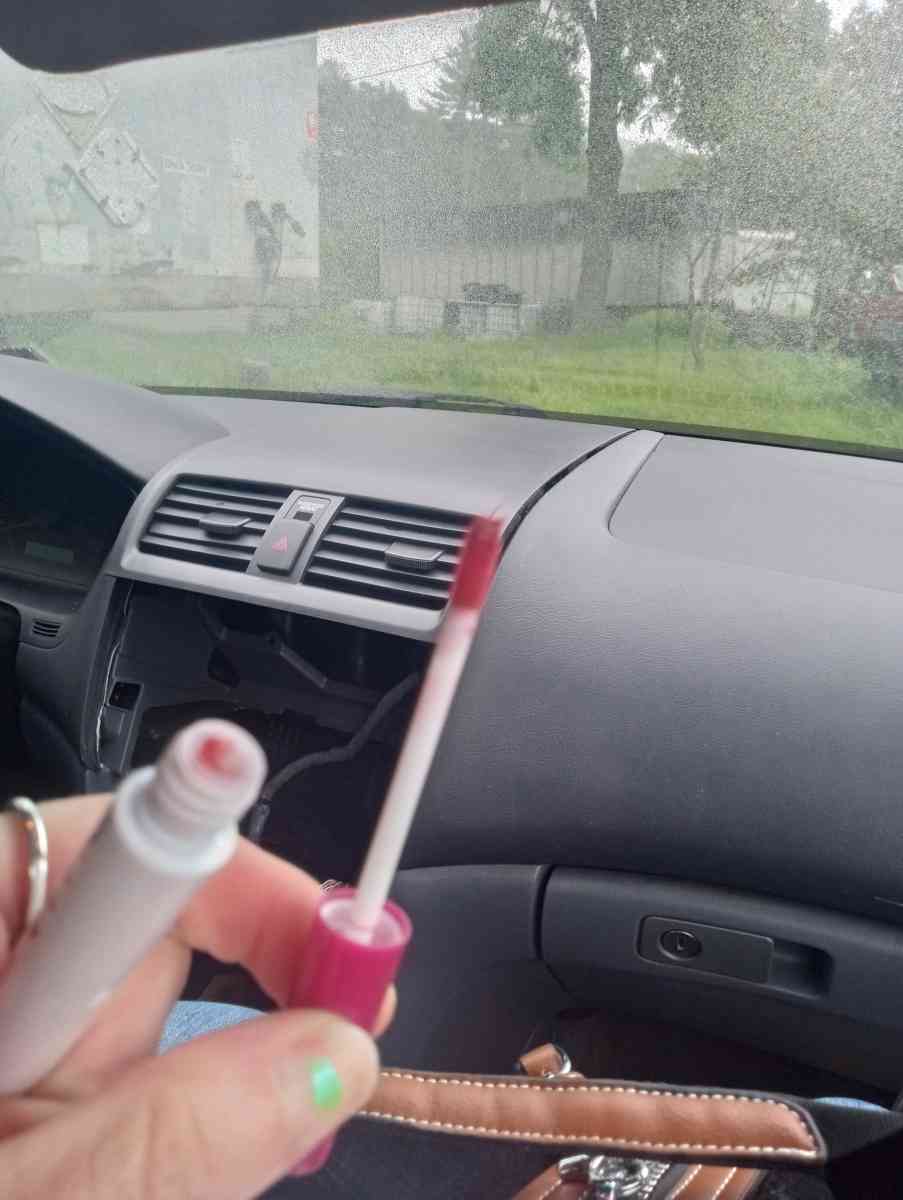 red honey sweet lip glaze