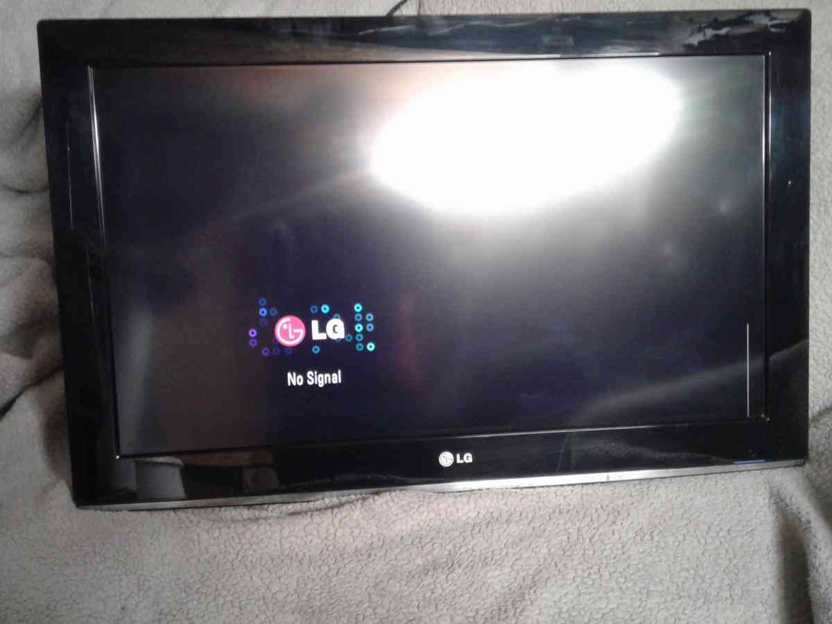 Real nice 32 LG TV