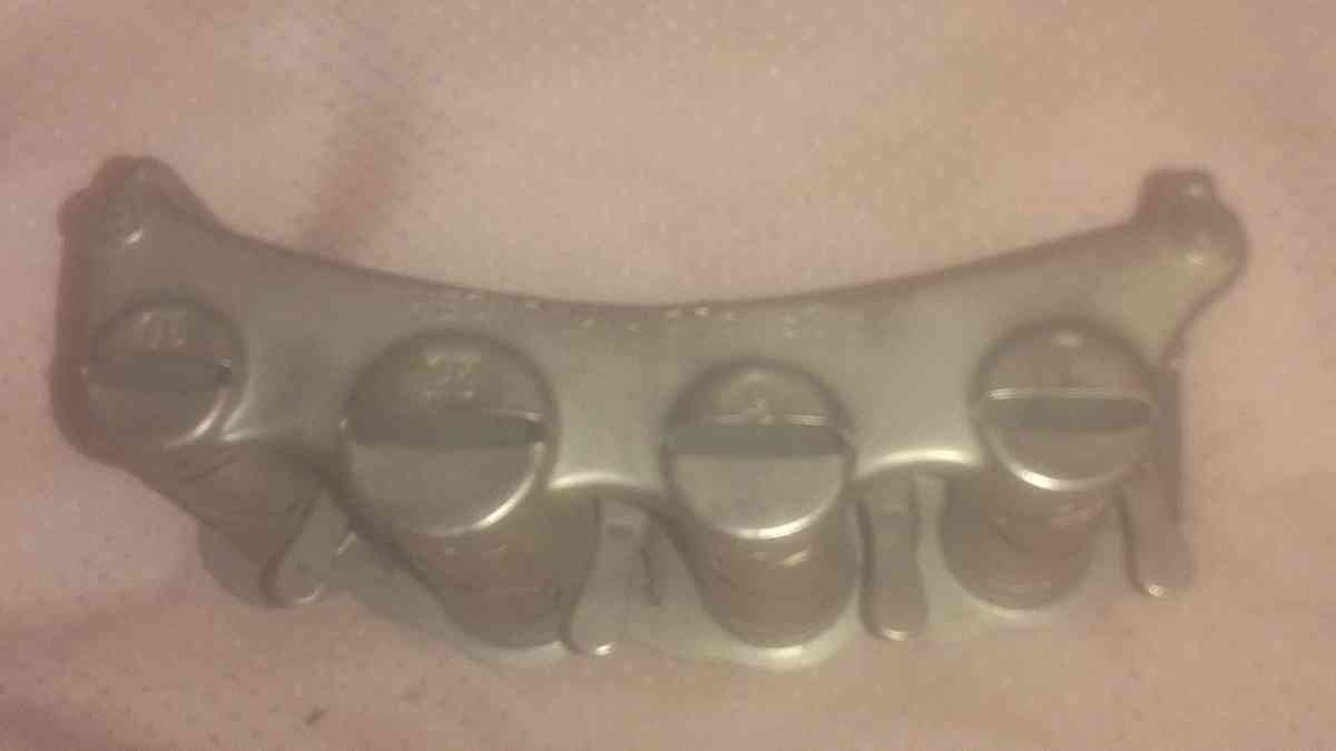 B and R four barrel coin changer