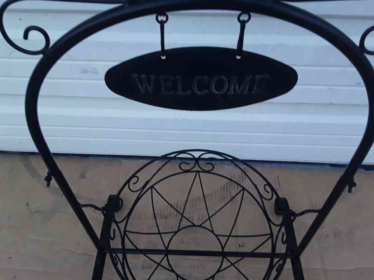 Nice Black Welcome Swing  Planter All Steel Like New