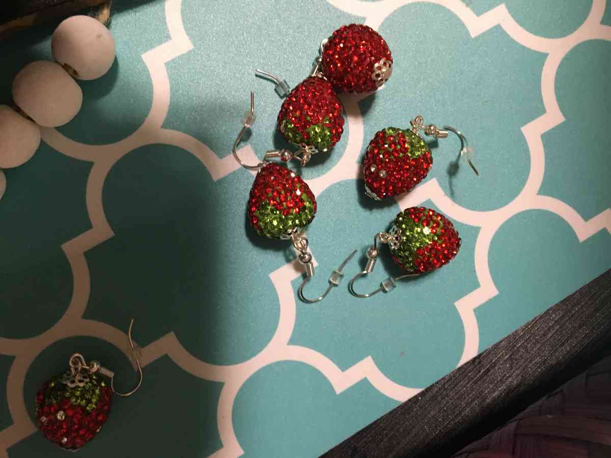 sweet summertime strawberry earrings