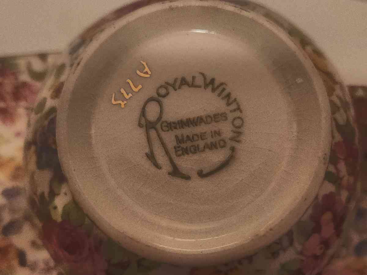 Cream and Sugar Bowl With Tray