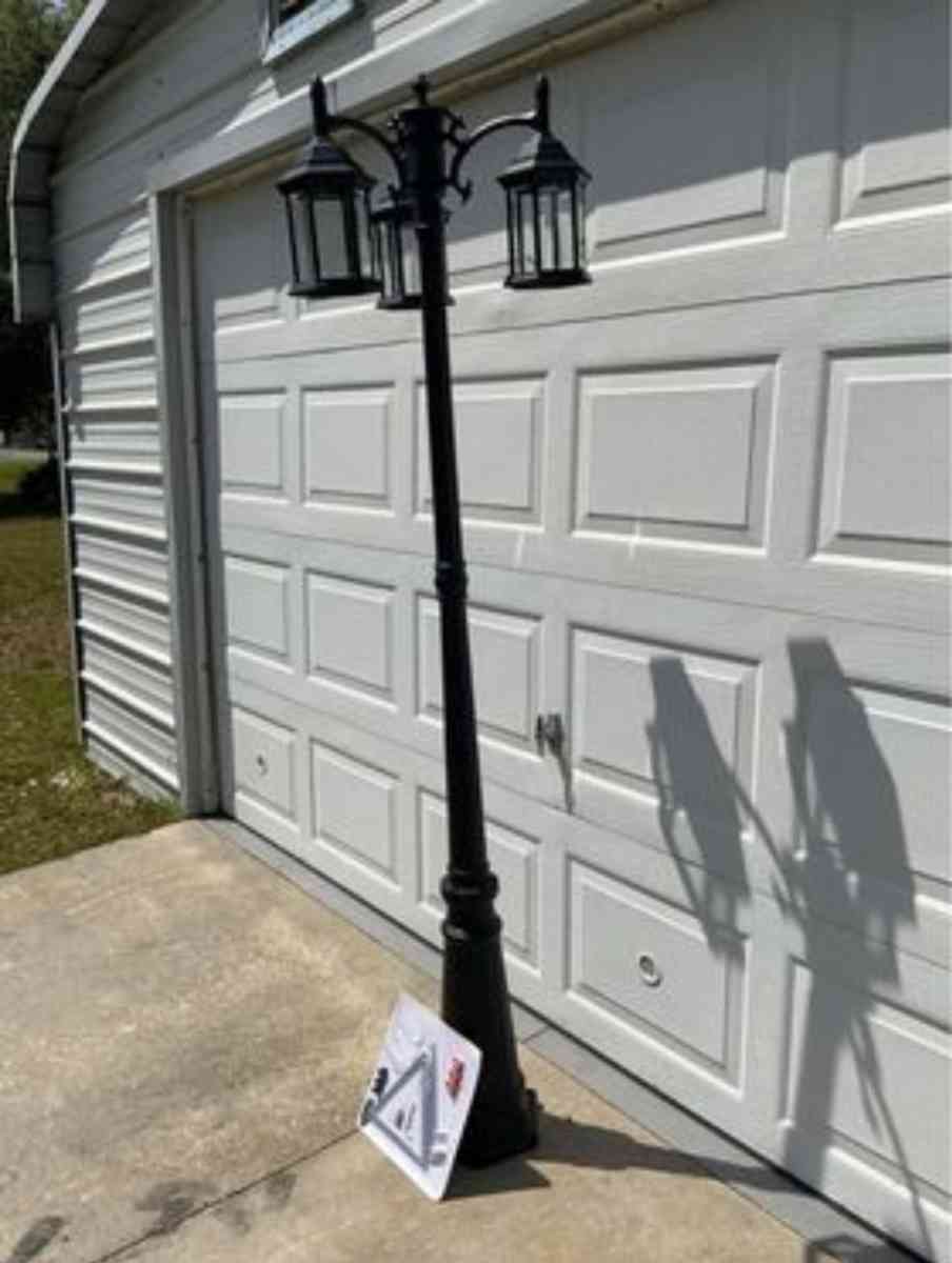 Harbor Breeze 3 Light Lamp Post