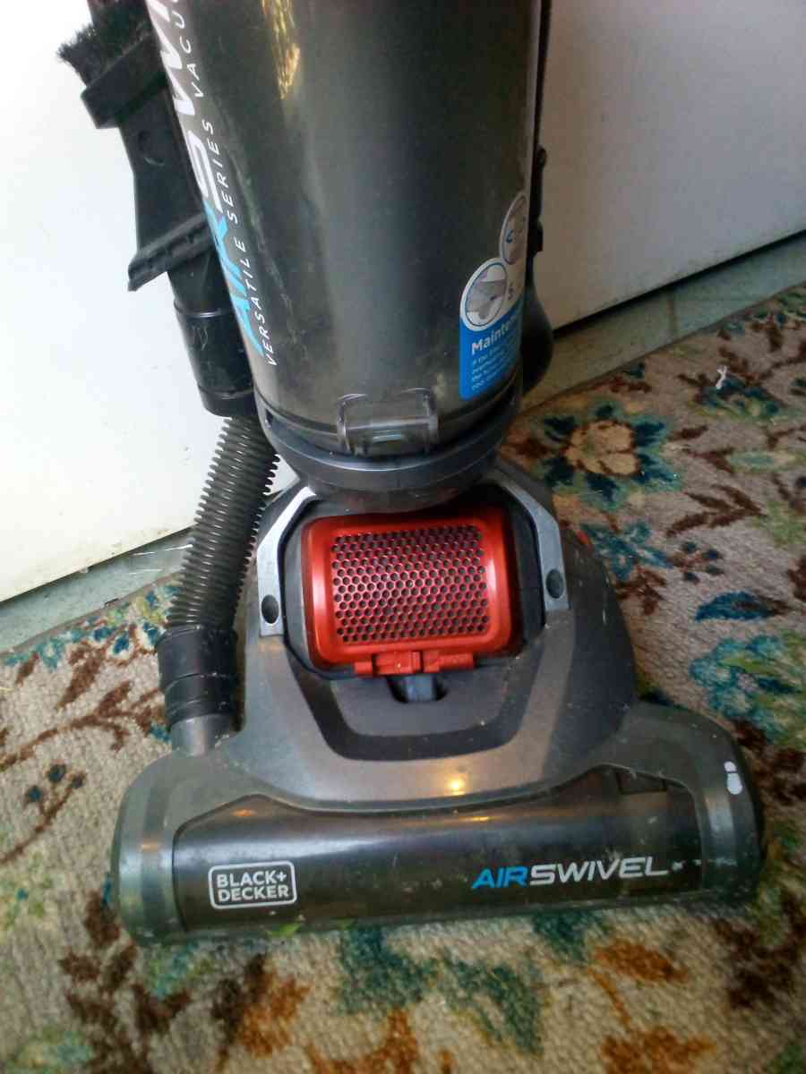Black and decker air swivel vacuum cleaner