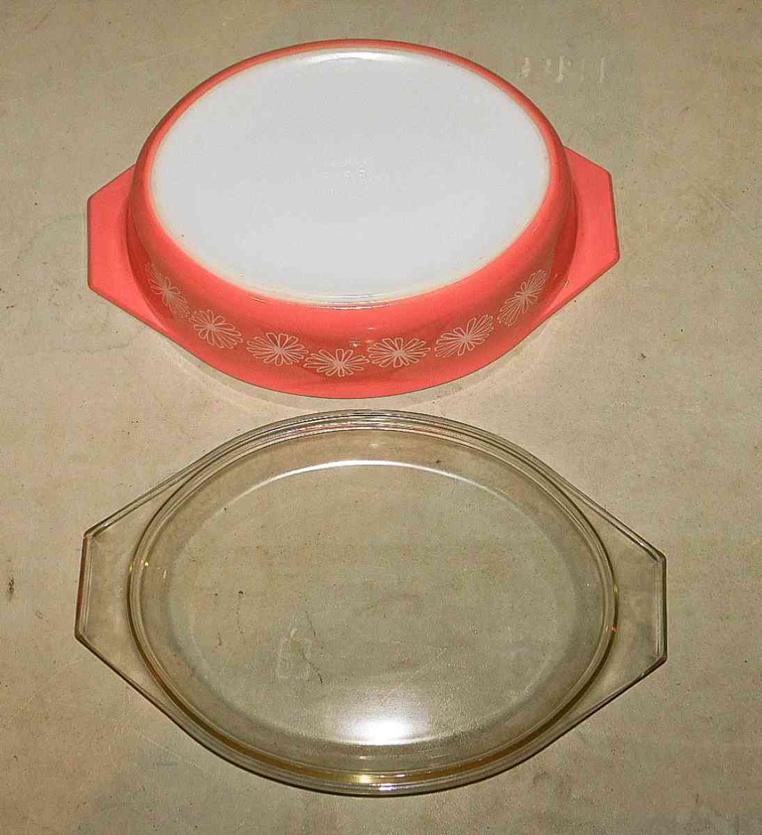 Pyrex bakeware