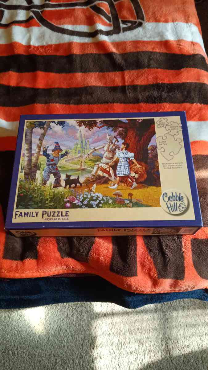 family puzzle 400 plus Pieces