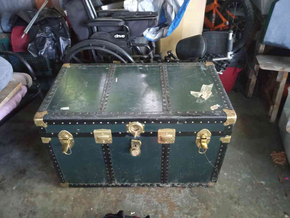 1920s Vacationer Trunk