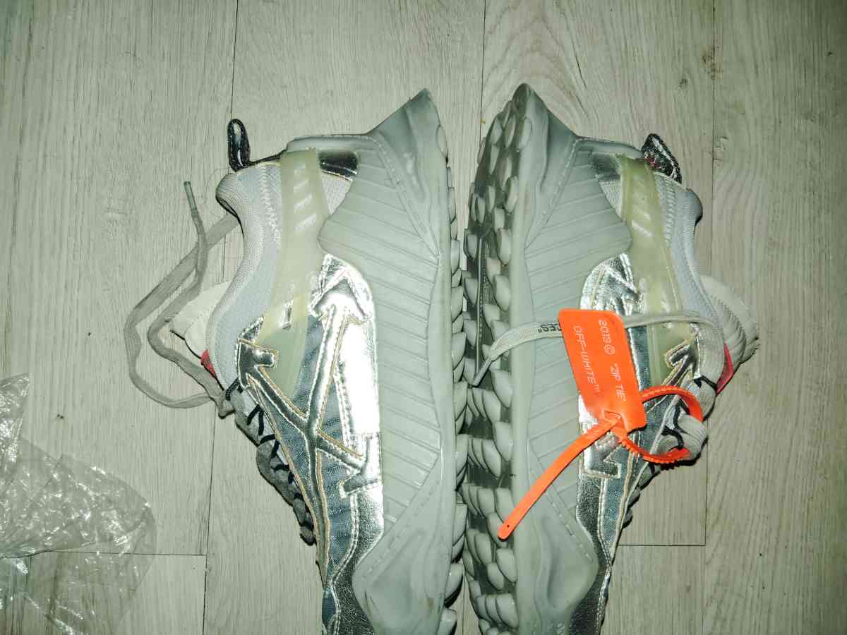 off white odsy 1000