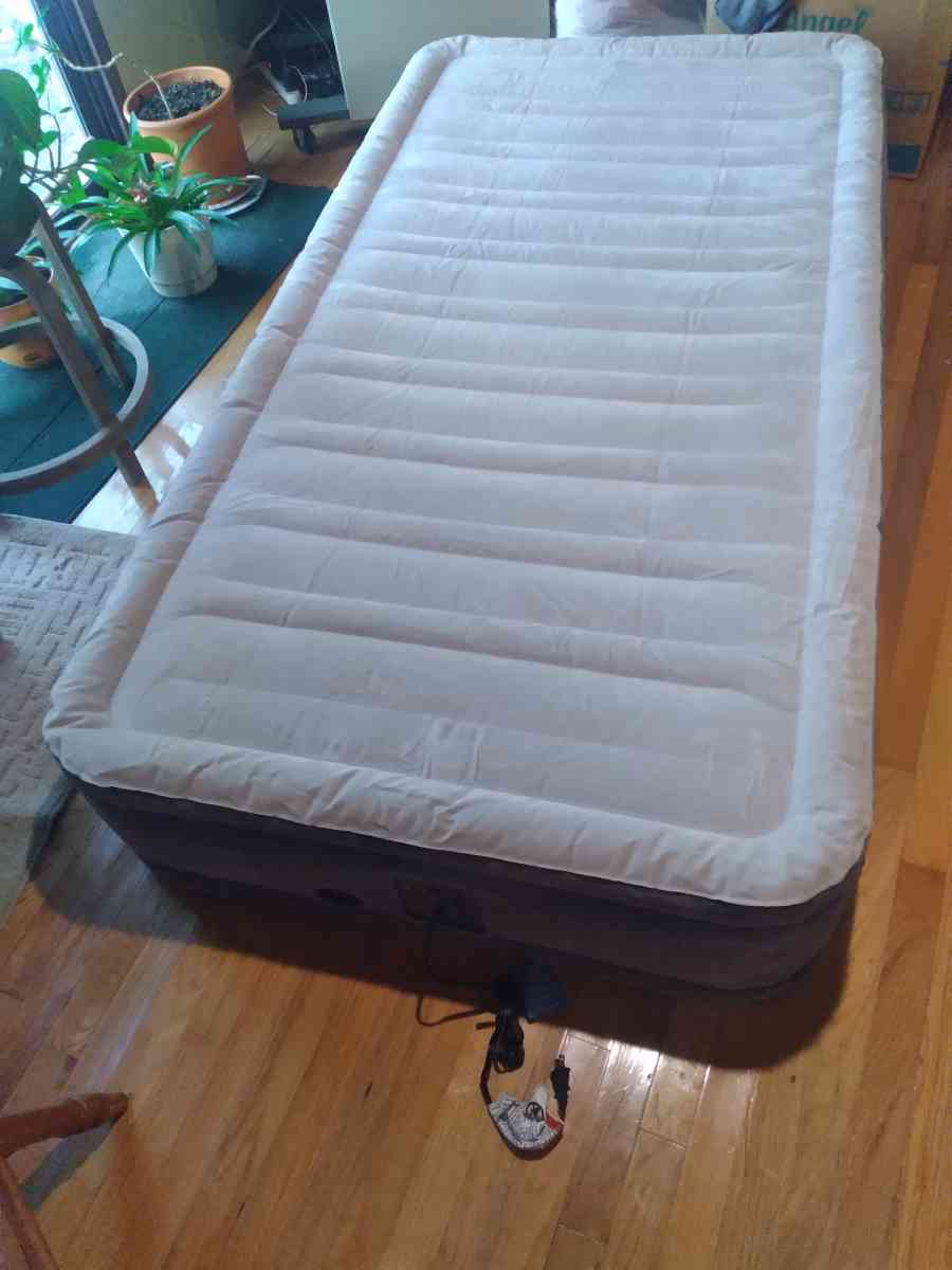 intex Dura beam comfort air mattress