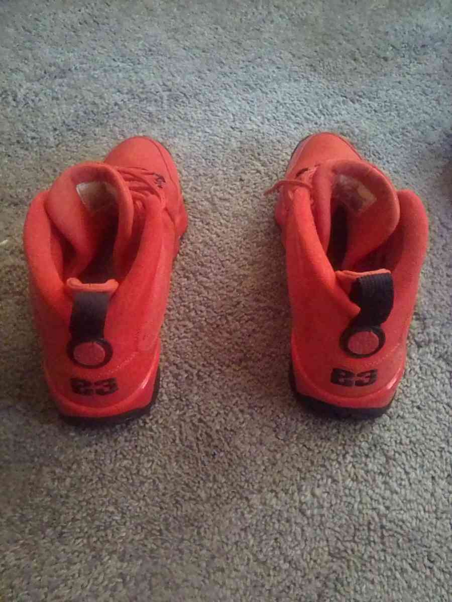 Jordan 9 Chile Red Size 9 Used Has Been Worn Please Read