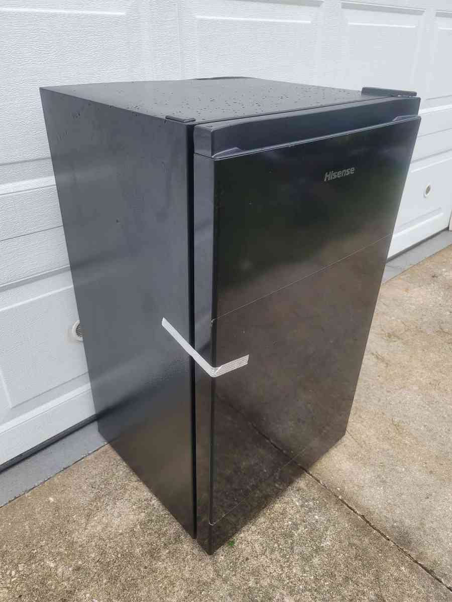 Hisense Mini Fridge