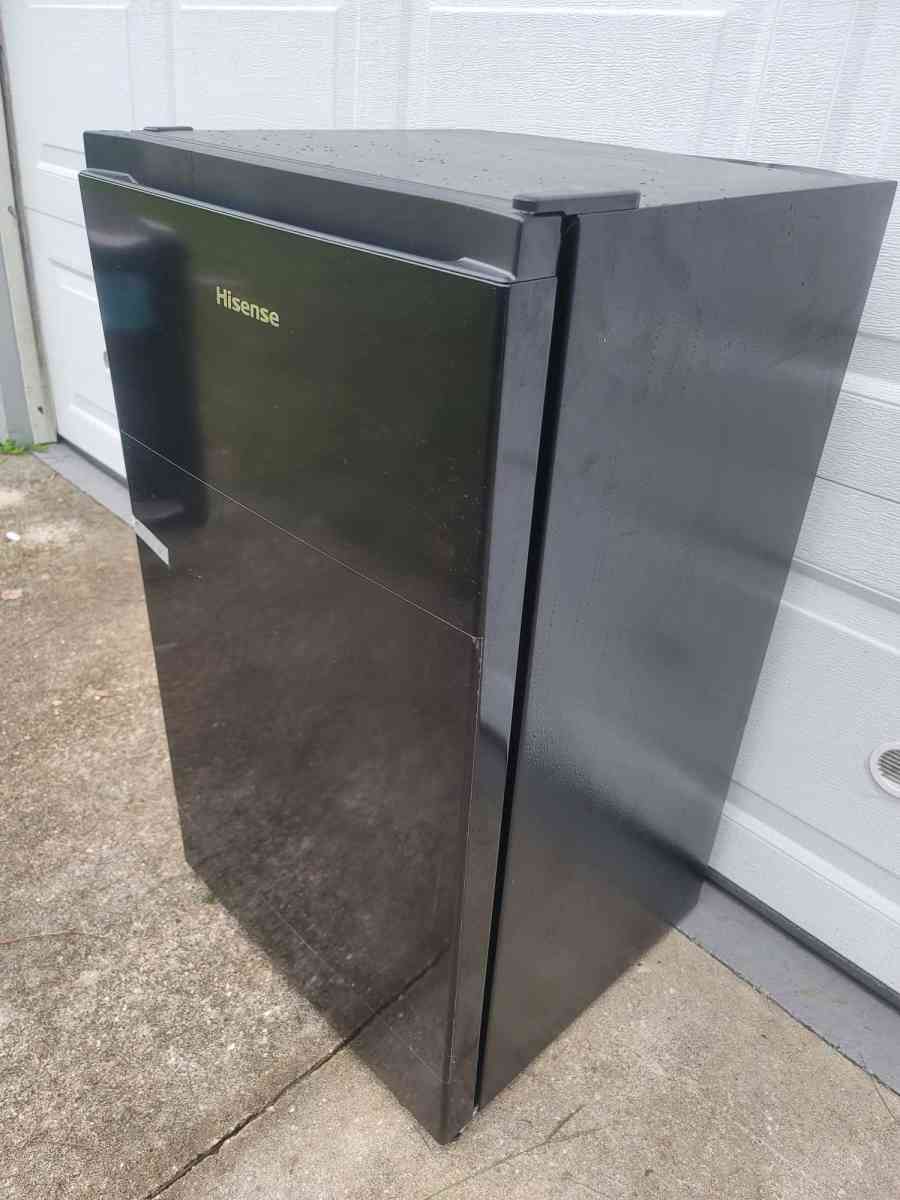 Hisense Mini Fridge