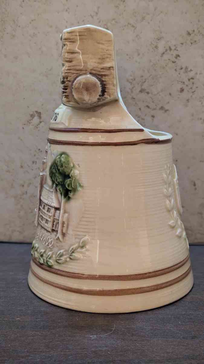 Repo Bicentennial Liberty Bell Planter Beige