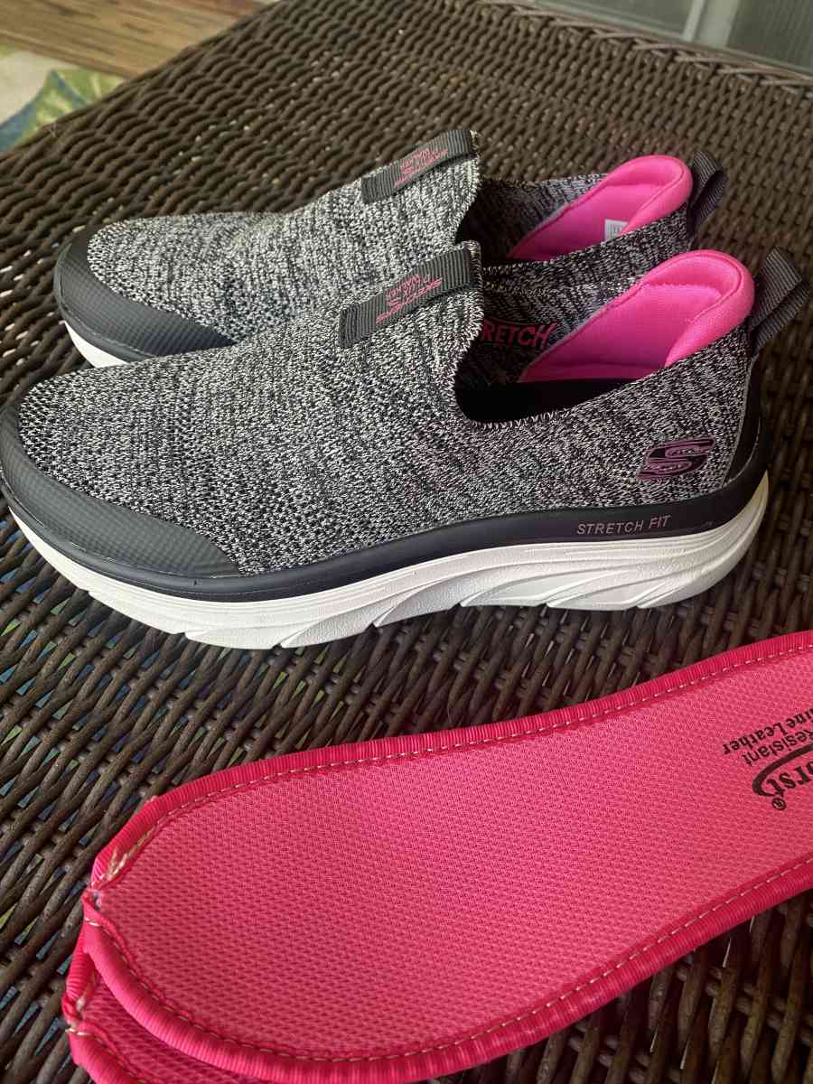 Sketchers Stretch Fit