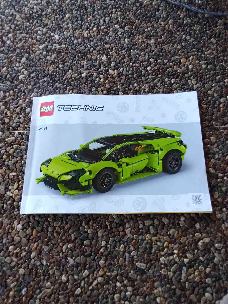 Lego green car