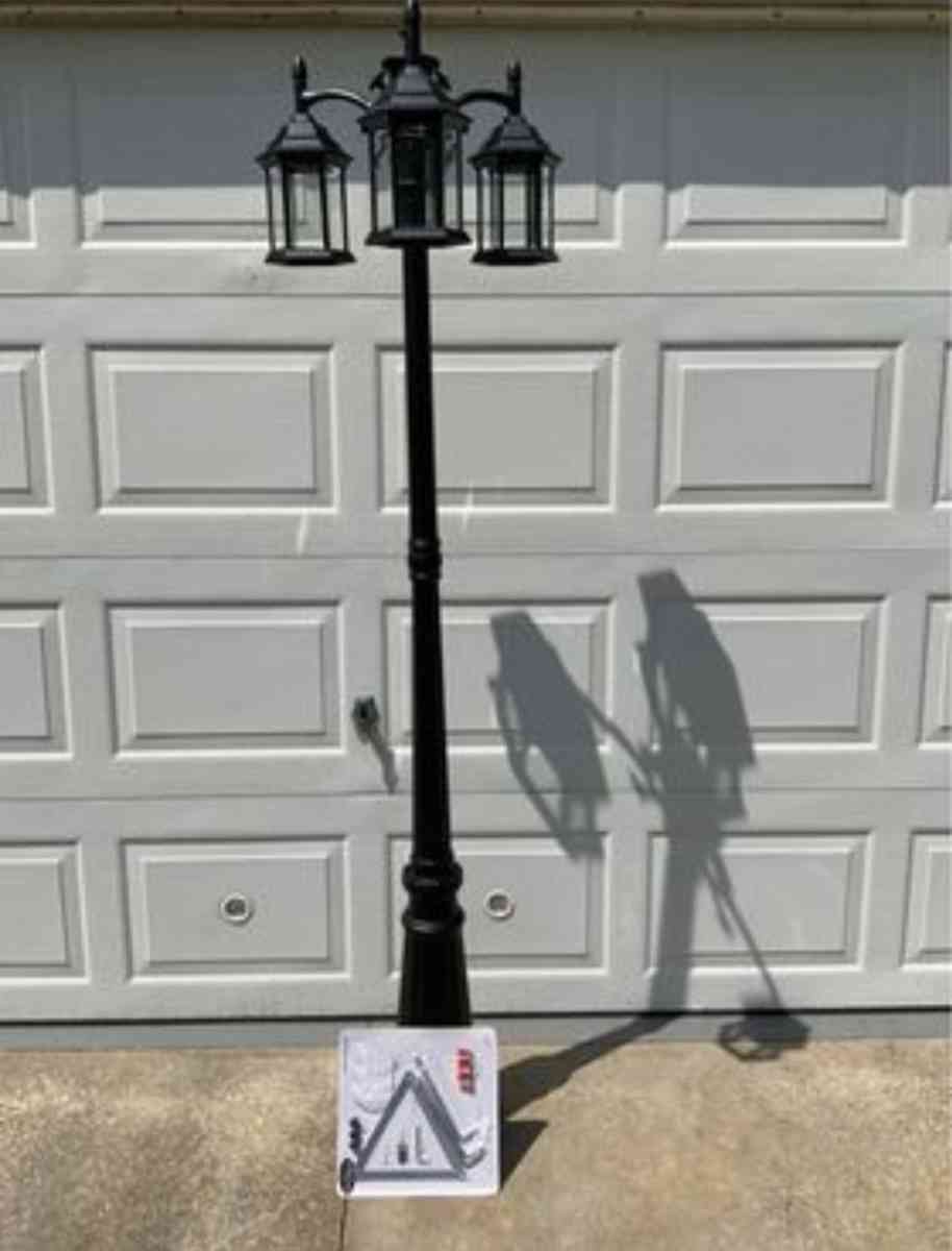 Harbor Breeze 3 Light Lamp Post