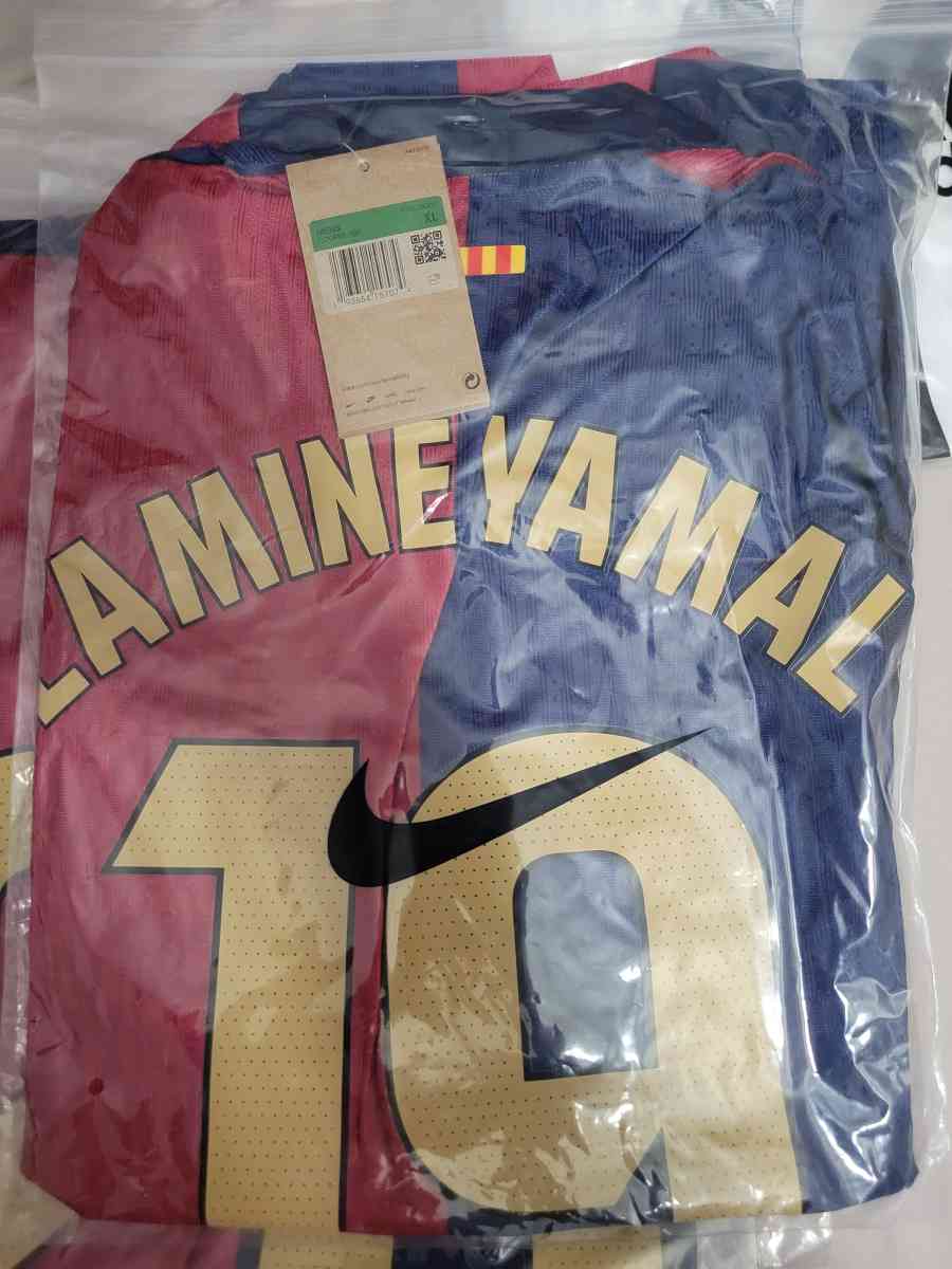 FC Barcelona 2025 Player Version Size L  Lamine Yamal