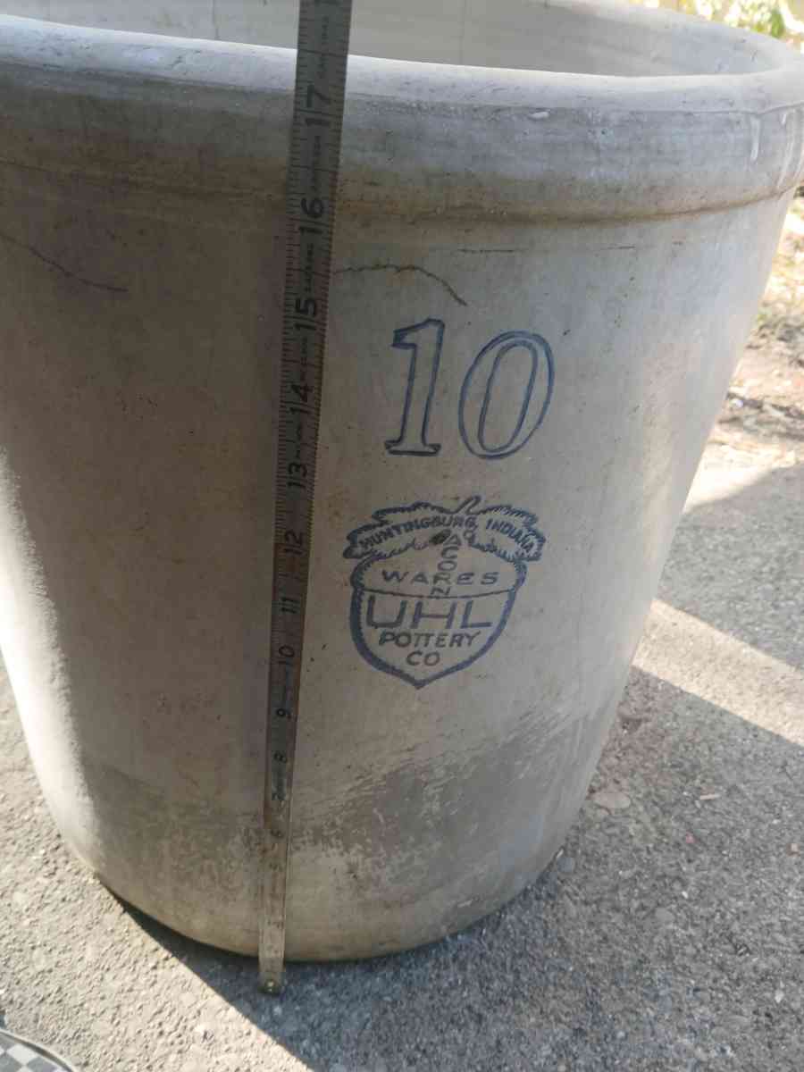 UHL Pottery Co Acorn Wares 10 Gallon Stonewa