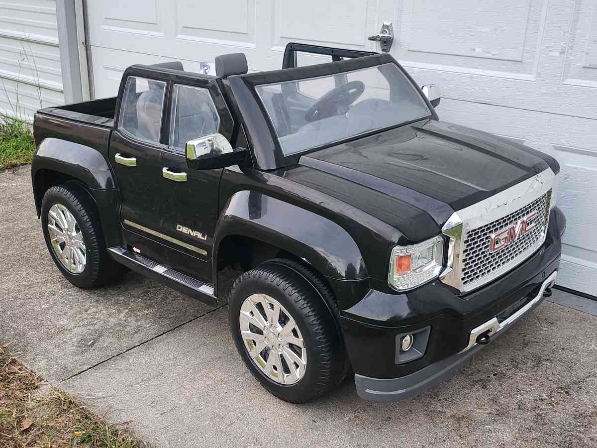 GMC Sierra 12V Ride On Power Wheels
