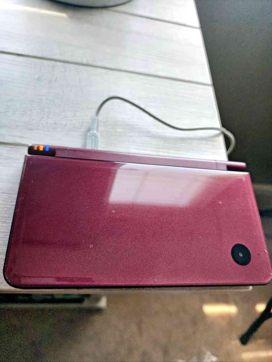 Nintendo DSi XL Burgundy Color