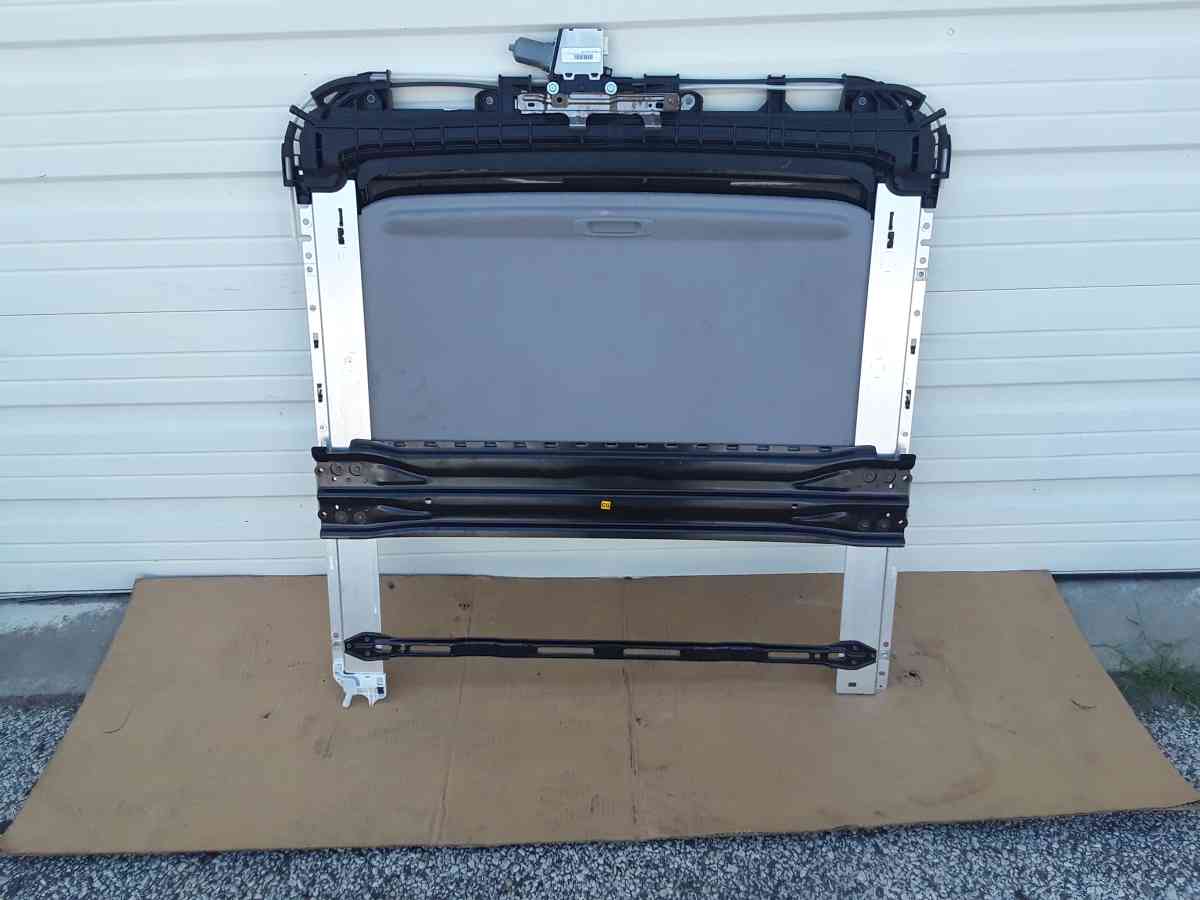 Nice 2014 Toyota Camry Sunroof Assembly OEM Factory Like New