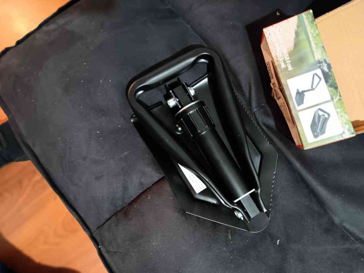 folding camp shovel