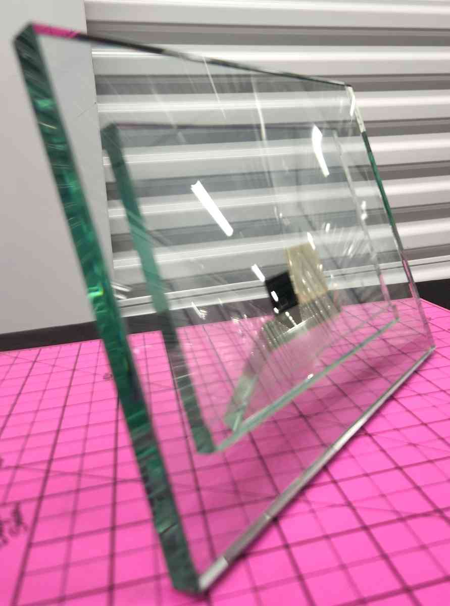 Vint Frameless 6x4 Horizontal Glass Floating Picture Frame