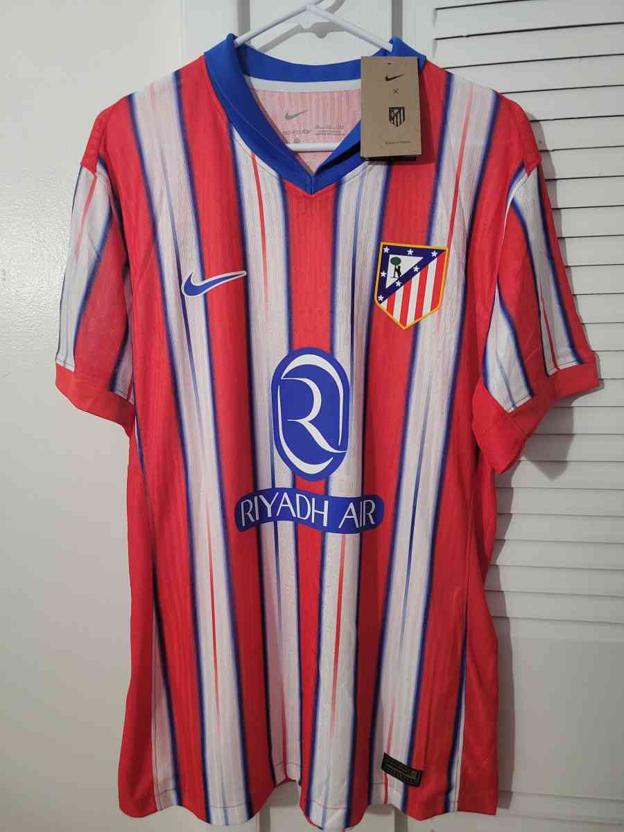 Atletico Madrid Soccer Jersey 2025 Player Version Size M L