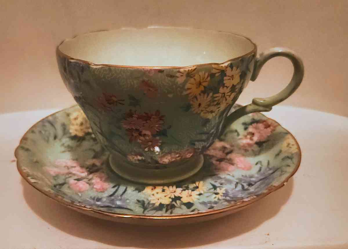 Chintz Cresmer Sugar Bowl and tray