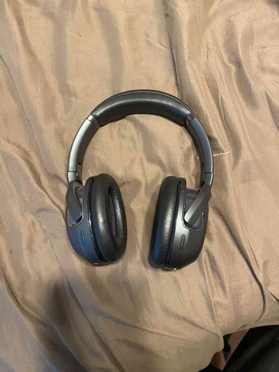 JBL Tour One Headphones