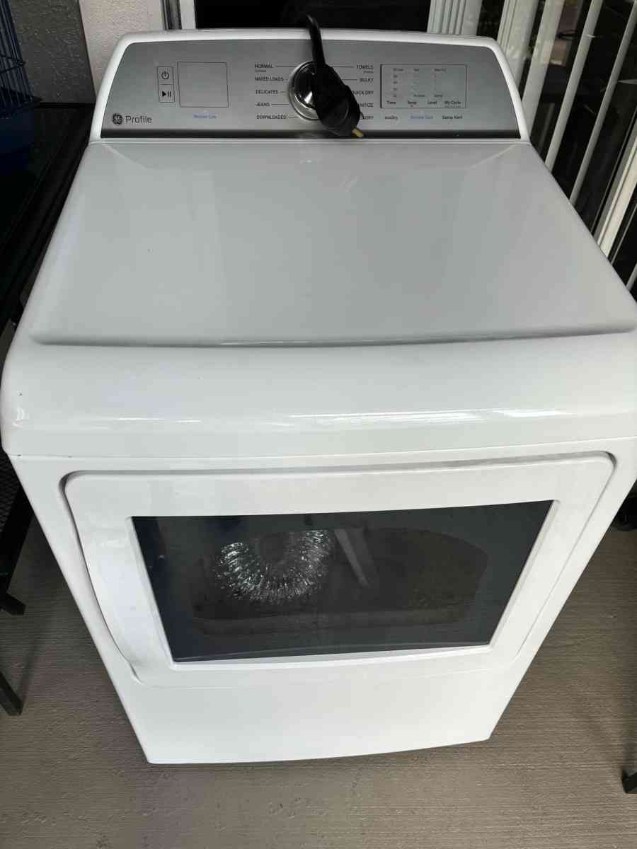 Bluetooth GE washer and dryer set